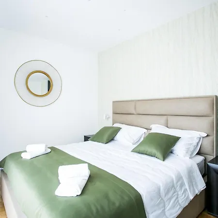 Kasa 1 Bed & Breakfast 4*